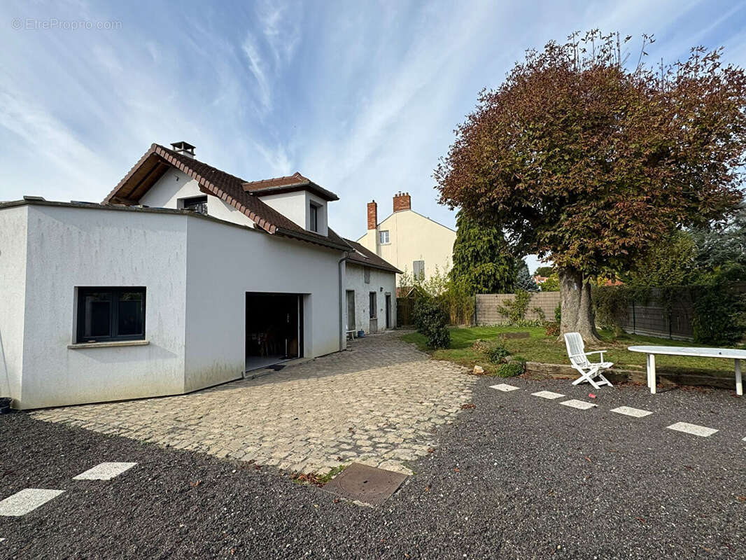 Maison à FEUCHEROLLES