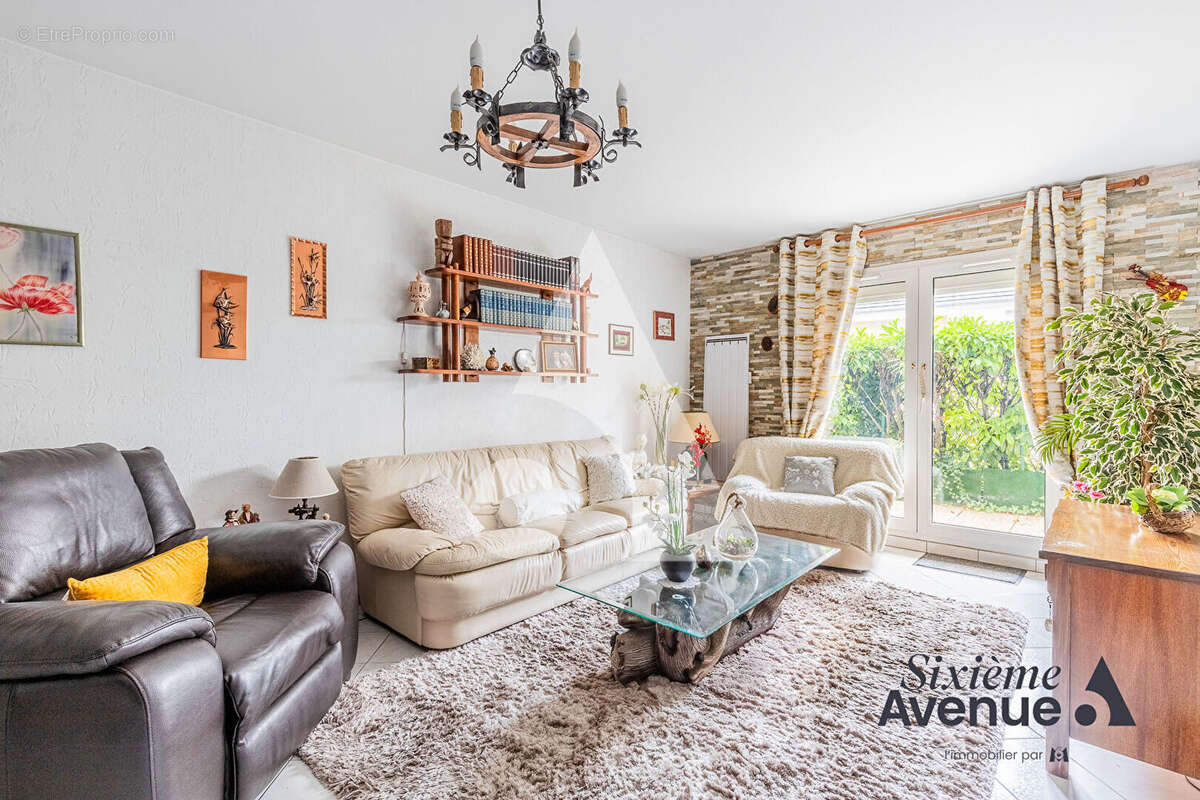 Appartement à ARPAJON