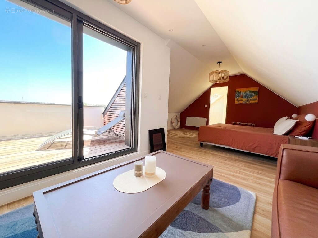 Belle contemporaine 194m 2 . 5 suites parentales - photo 8
