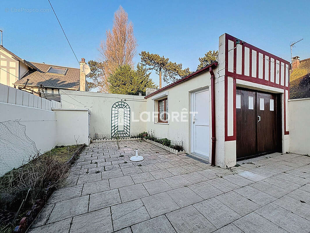 Maison à OUISTREHAM