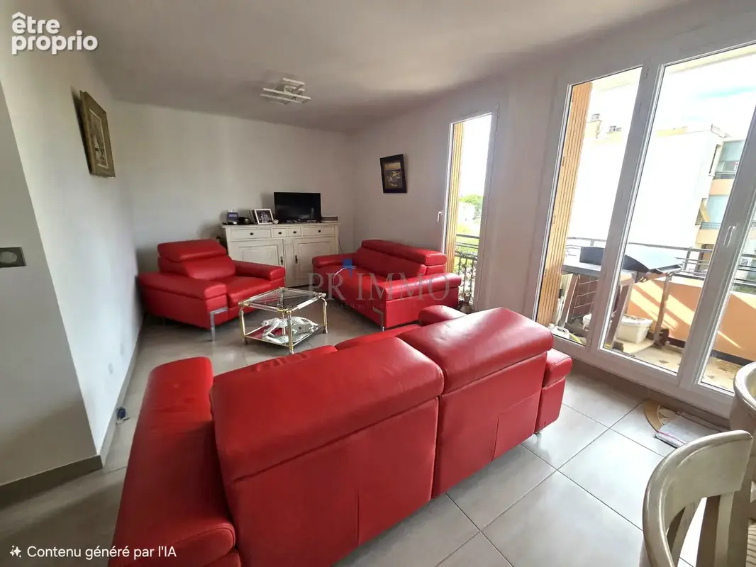 SAINT-RAPHAEL - T3 75m2 + GARAGE Proche Centre ville - photo 4