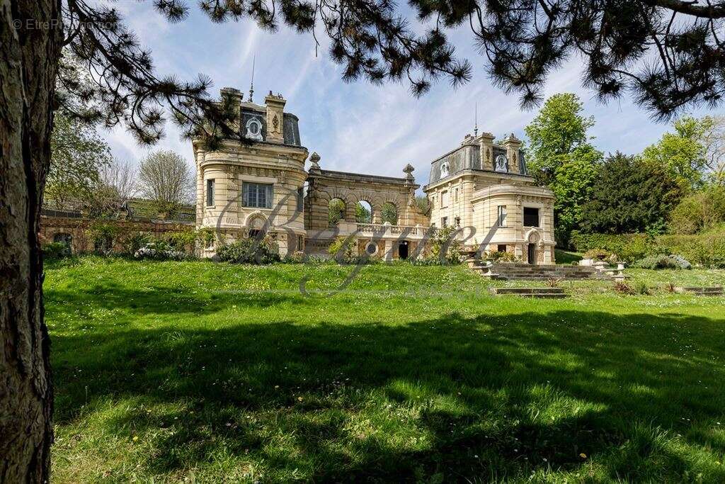 Maison à LOUVECIENNES