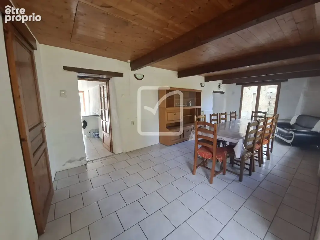 Longère 9 pièces, 6 chambres sur 3088 m2 de terrain clos. Saint-Brieuc De Mauron - photo 5