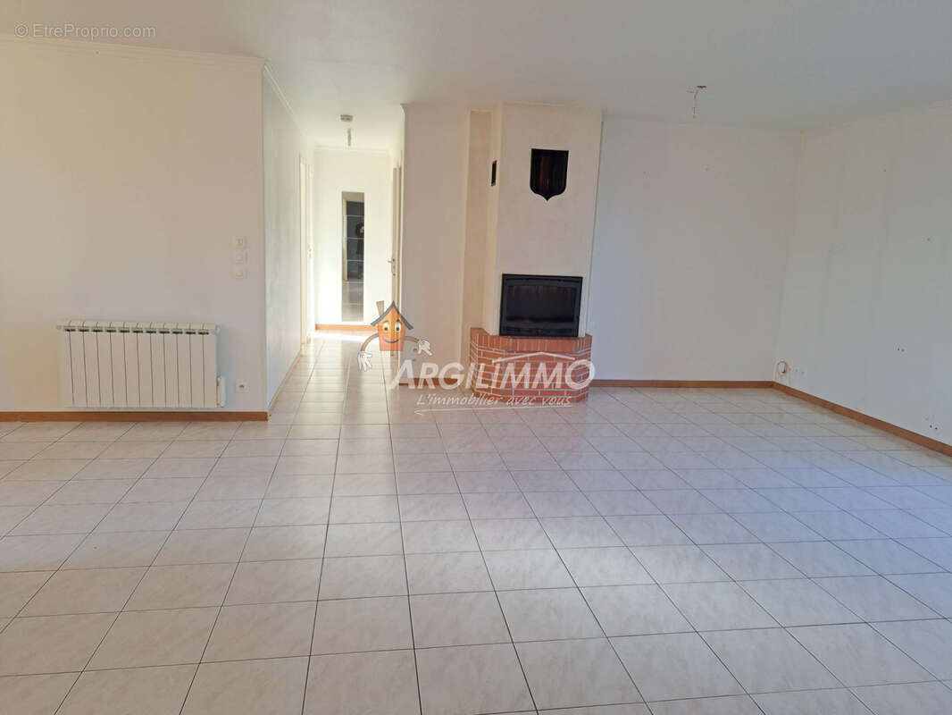 Maison à BESSE-SUR-BRAYE