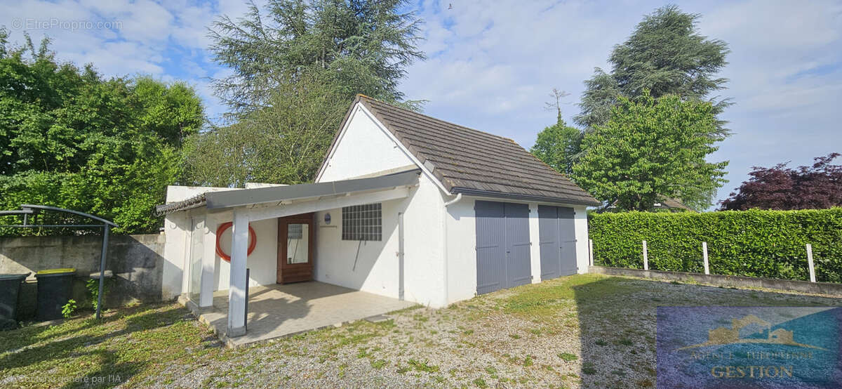 Maison à PONTACQ