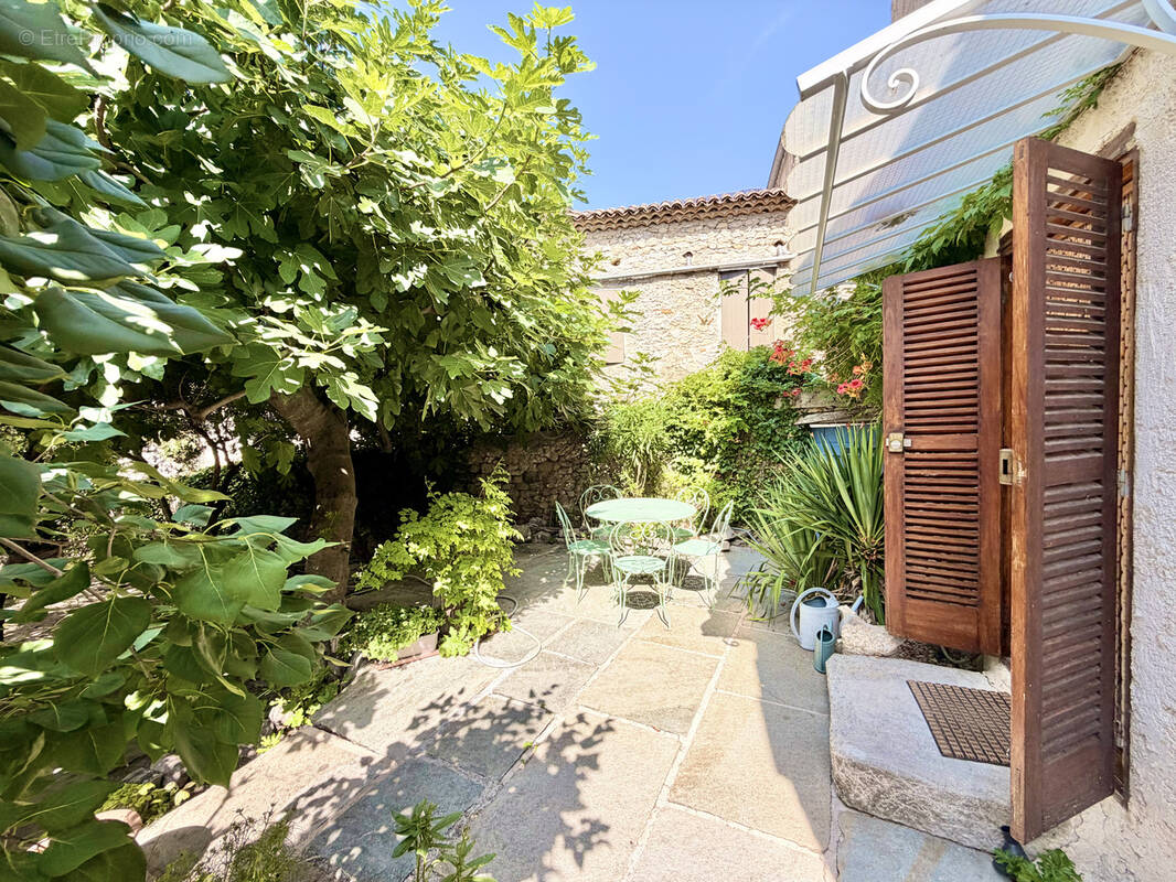 Maison à MALAUCENE