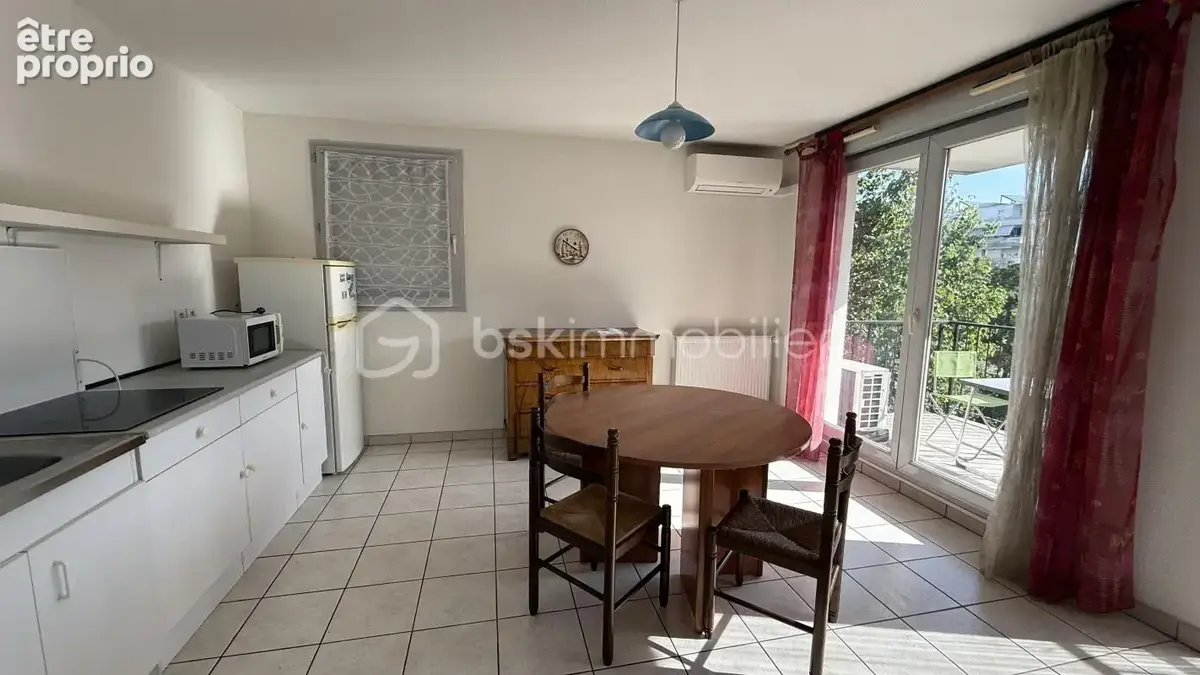 Appartement 2 pièces 43 M2 environ - 1 Garage de 16 M2 environ - 1 cave - Secteur Vigny-Musset, Grenoble - photo 2
