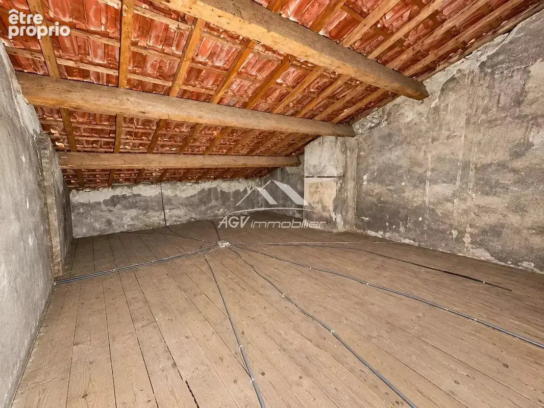 Alès centre-ville – Combles aménageables 149,5 m² loi Carrez - photo 4