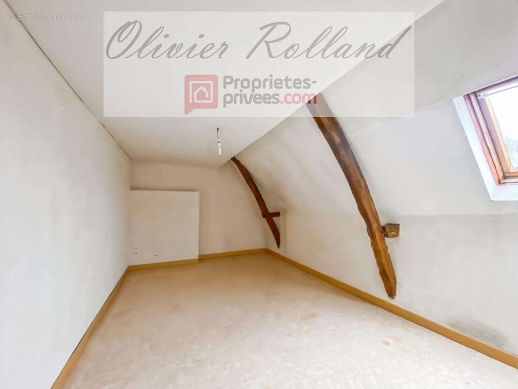 Maison à BEAULIEU-SUR-LAYON