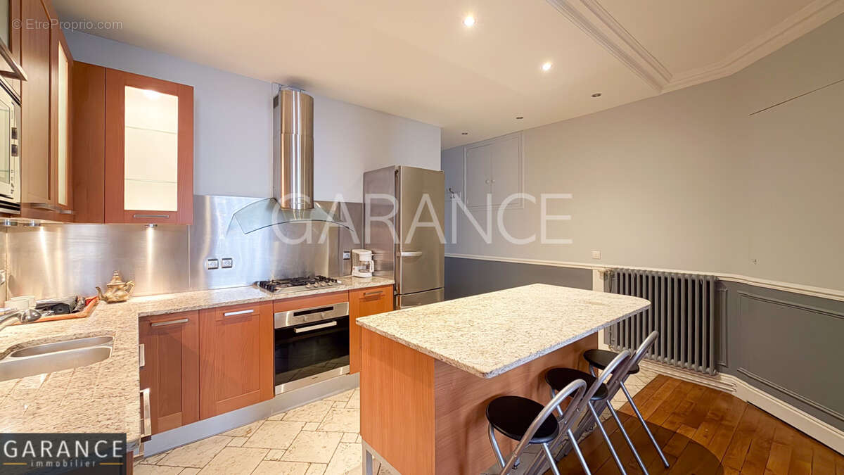 Appartement à PARIS-12E