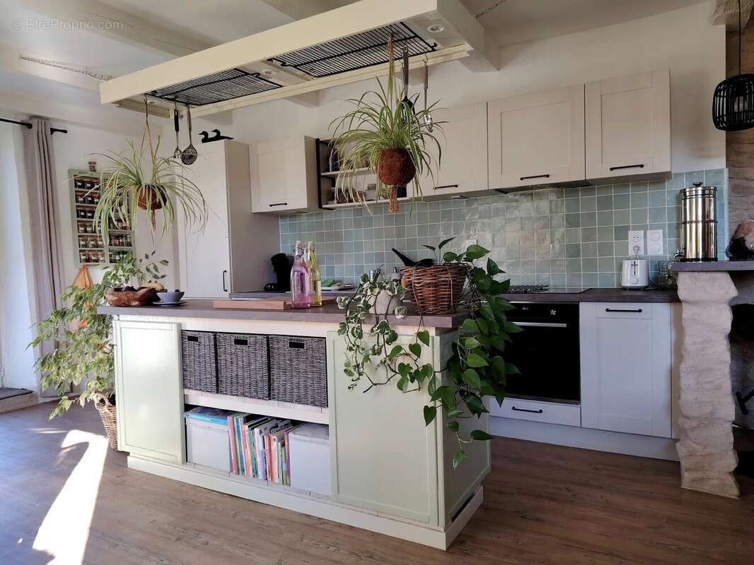 Maison à LA BASSE-VAIVRE