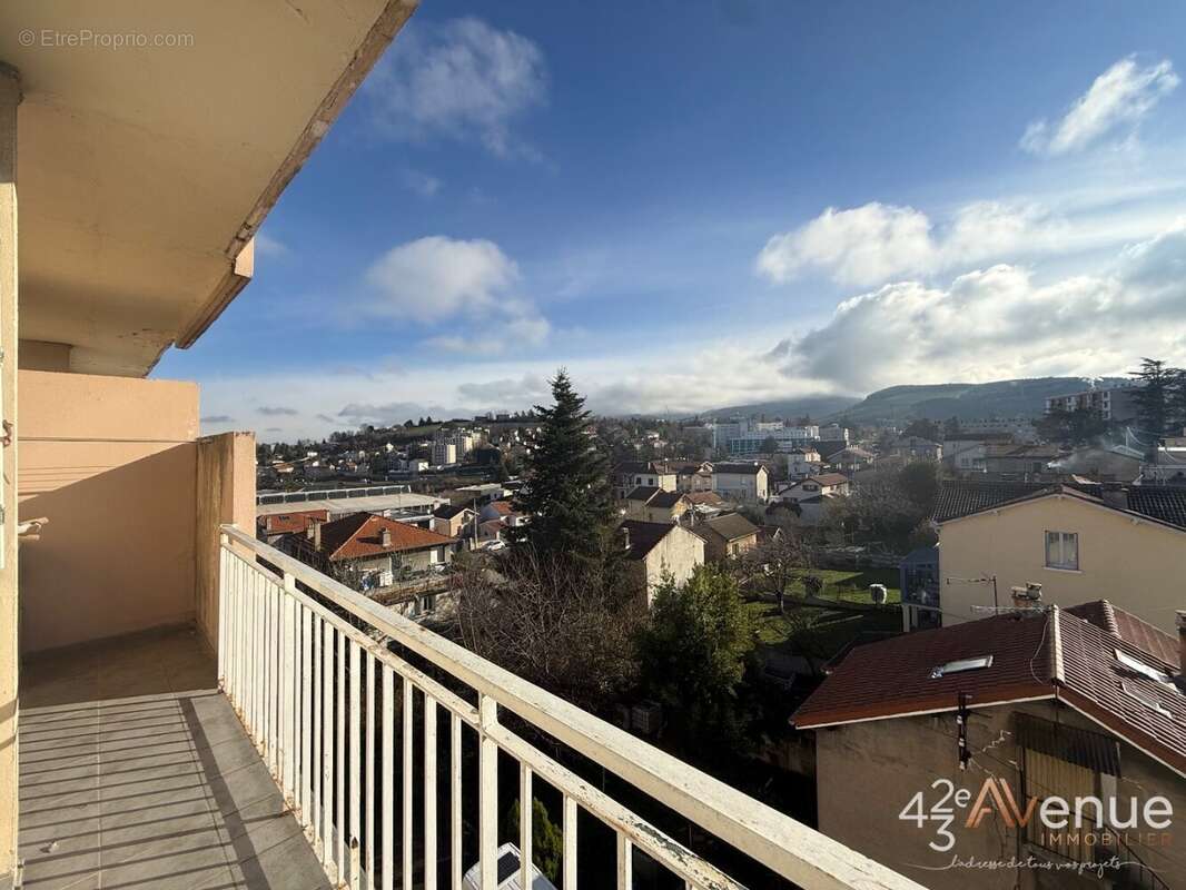 Appartement à SAINT-ETIENNE