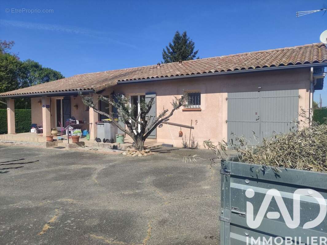 Photo 2 - Maison à SAINT-PORQUIER