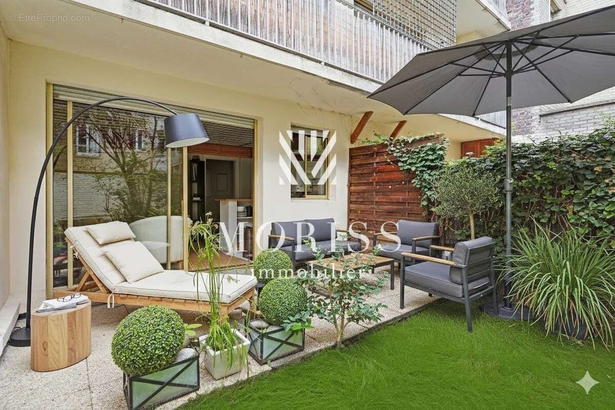 Appartement à COURBEVOIE