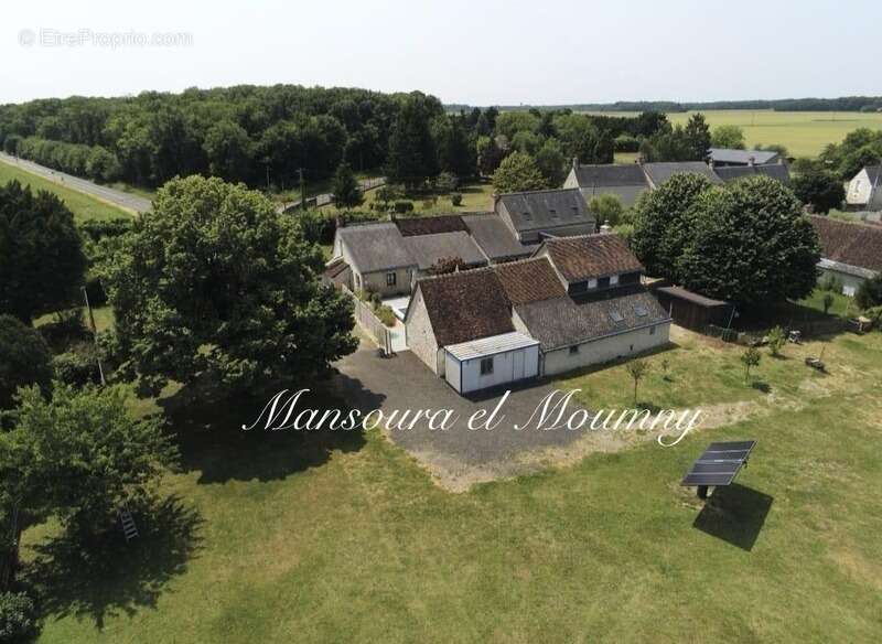 Maison à AZAY-SUR-CHER