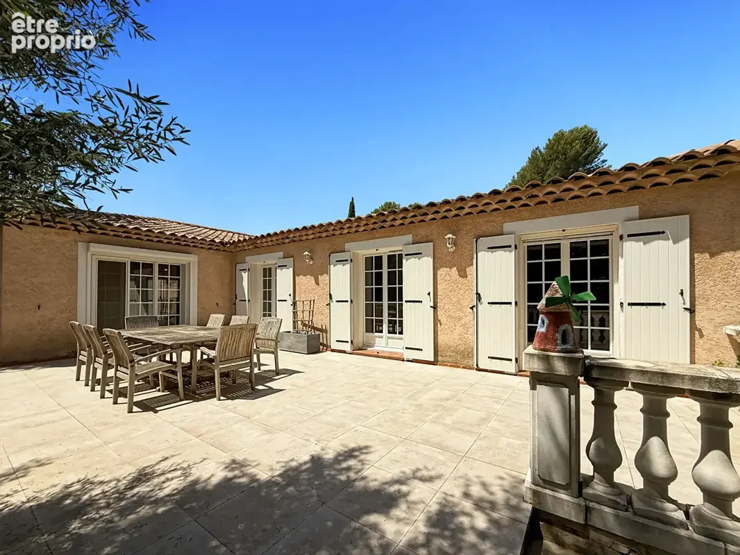 Photo Maison à Bouc-Bel-Air au prix de 860 000€