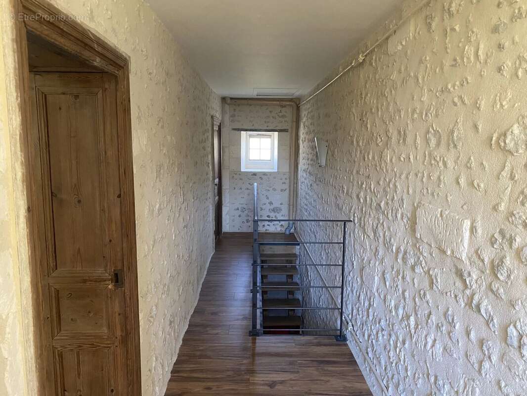 Maison à BARBEZIEUX-SAINT-HILAIRE