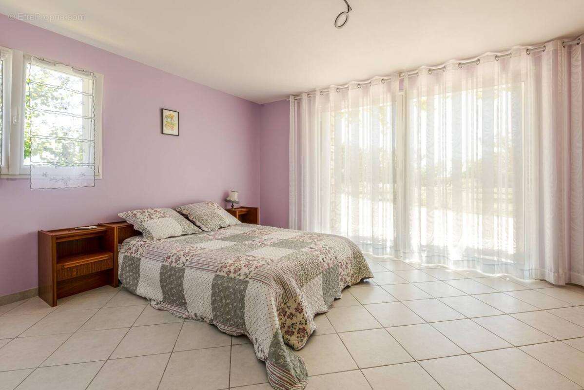 Maison à VALLON-PONT-D'ARC