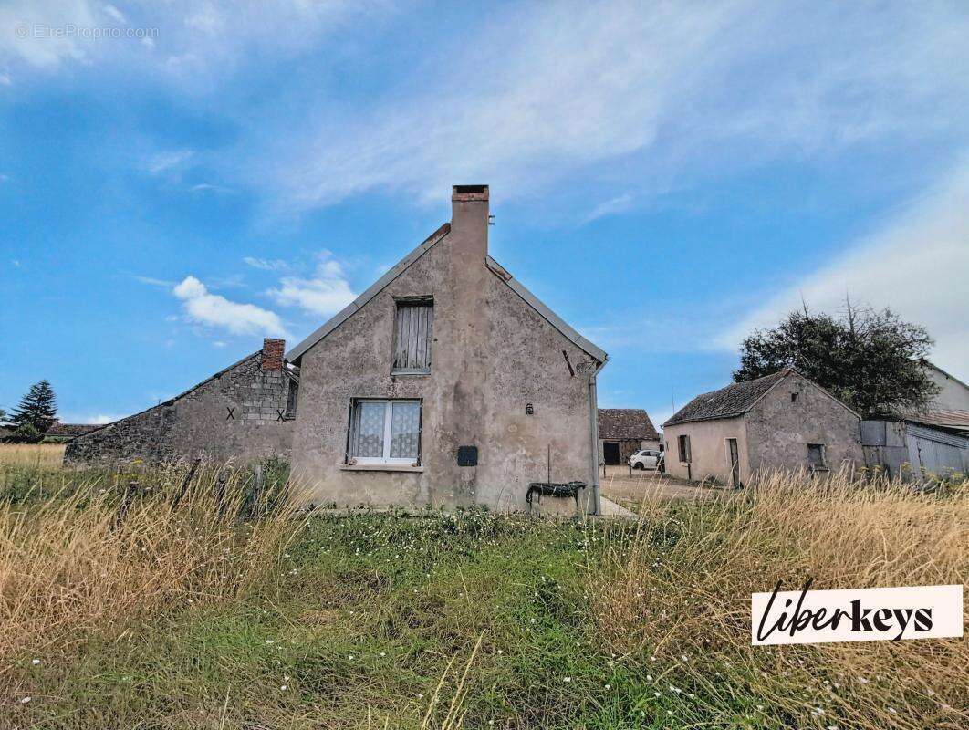 Ensemble immobilier à rénover – 3 habitations – Idéal gîtes ou projet familial - photo 15