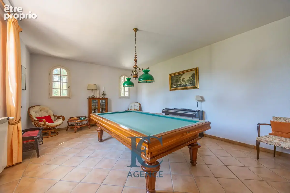Maison de 190 m2 au coeur de la pinède de La Cride - photo 5