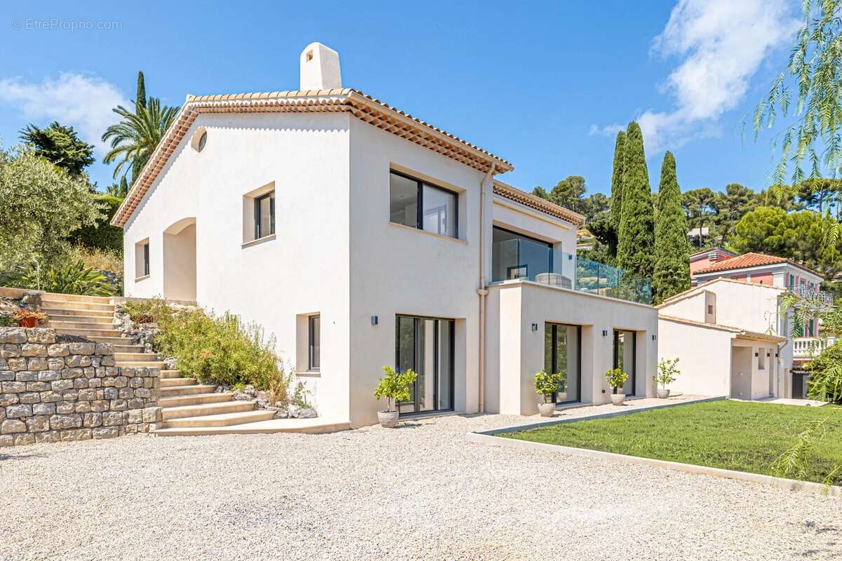 Maison à VALLAURIS