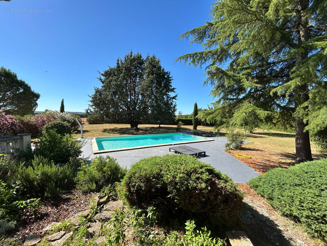 Maison à SAINT-QUENTIN-LA-POTERIE