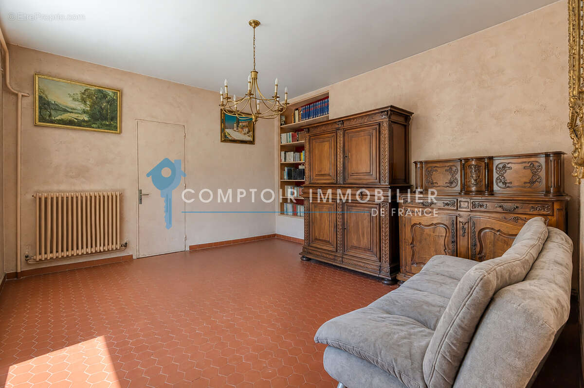 Isère (38) La Tronche -Maison Atypique 220 m2 sur terrain arboré de 1240 m2 - photo 6