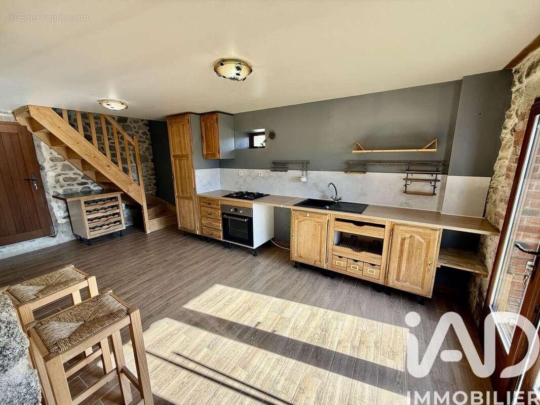 Maison 92 m² à Margerides  - photo 5