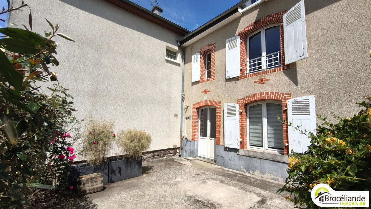 Maison à SAINT-GILLES