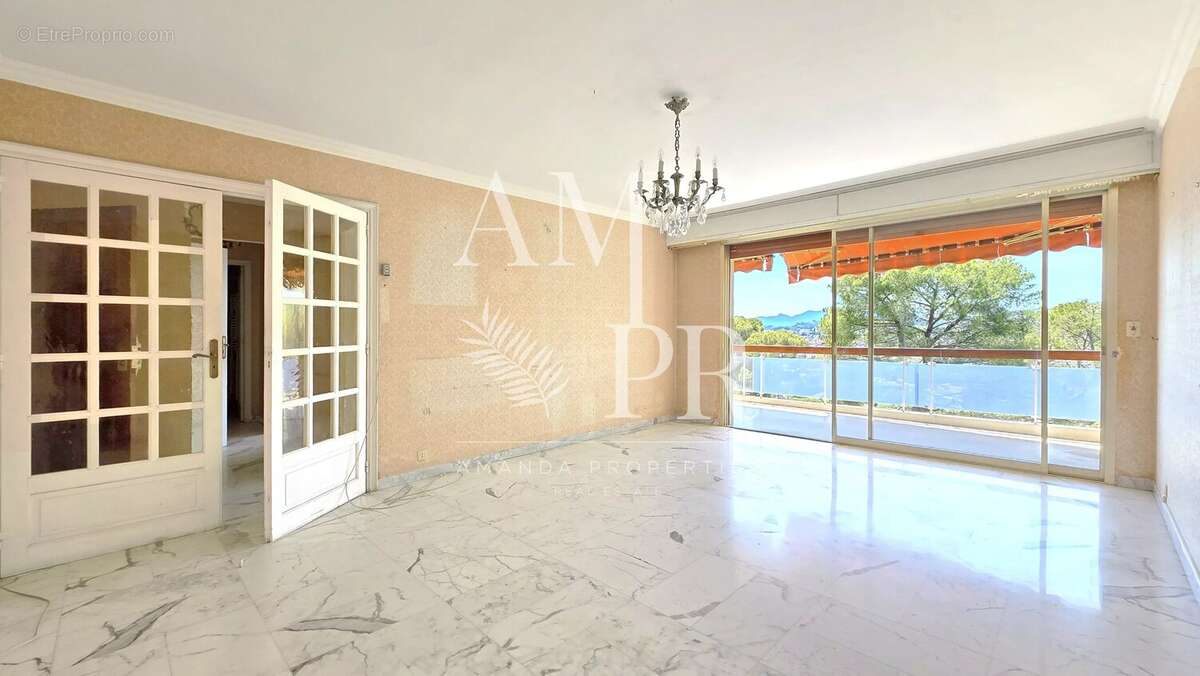 Appartement à LE CANNET