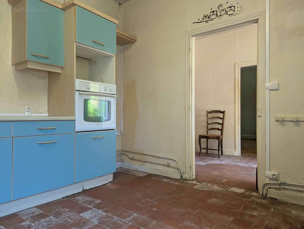 Charmante maison de campagne de 2 chambres avec de nombreuses granges au cœur de l'Indre - photo 4