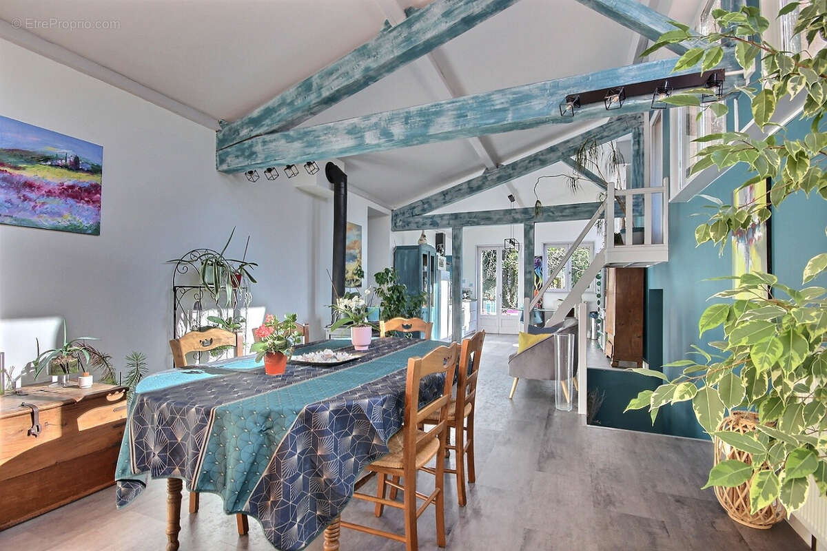 Maison à BELLEGARDE-EN-FOREZ