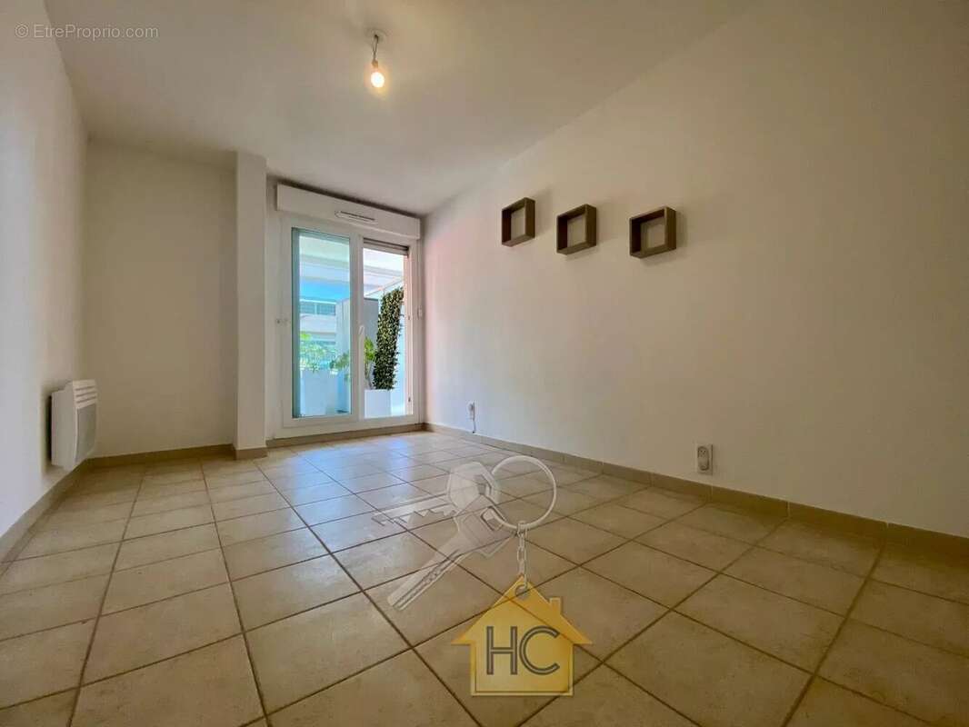 Appartement à MANDELIEU-LA-NAPOULE