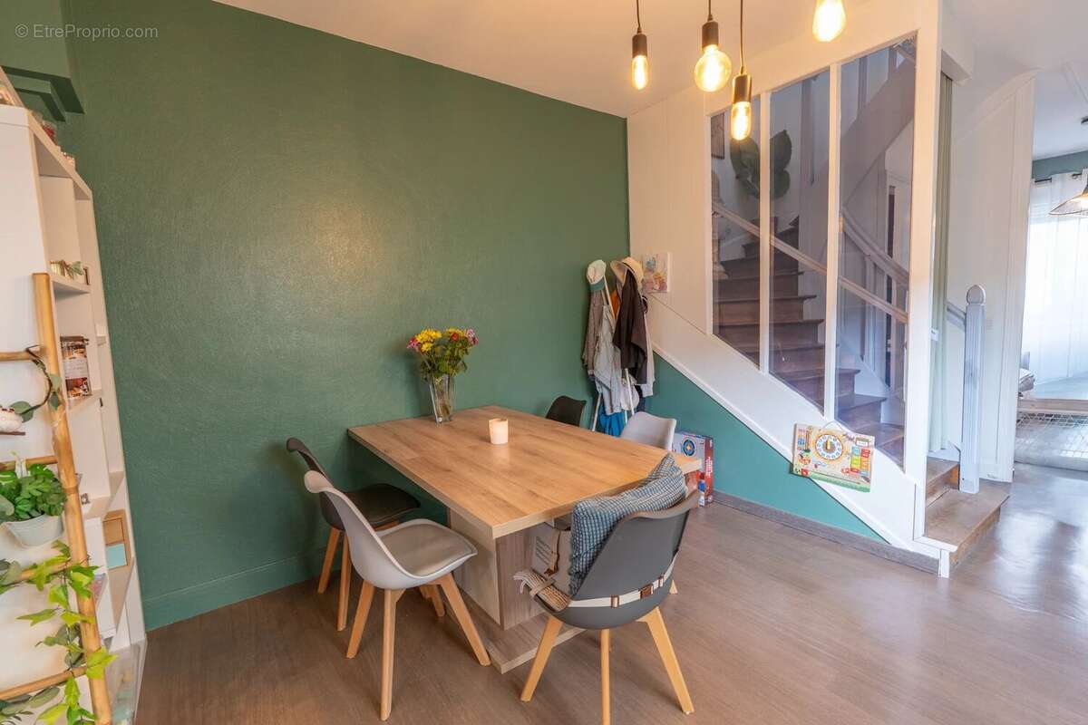 Troyes, à proximité de toutes commodités, Maison type IV avec garage - photo 2