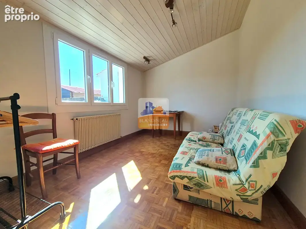 Maison de plain-pied, 160 m², 5 ch + bureau terrain 2038 m²,  hangar 100 m² - photo 7