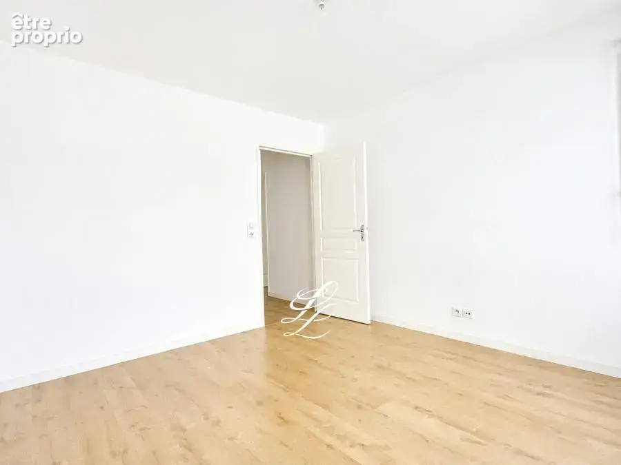 Appartement 54 m² à Tours  - photo 1561