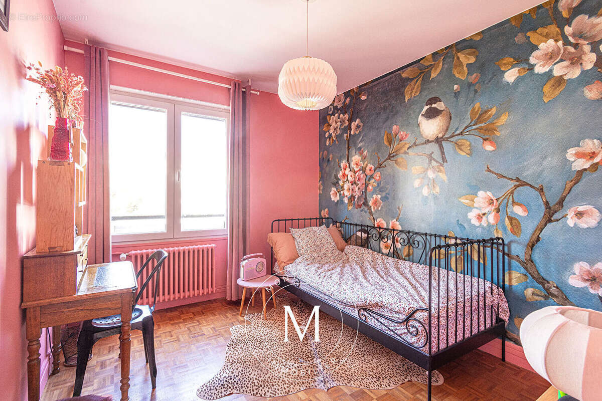 Appartement à MONTROUGE