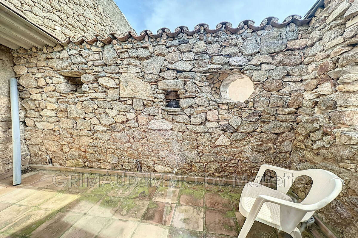 Maison à PLAN-DE-LA-TOUR