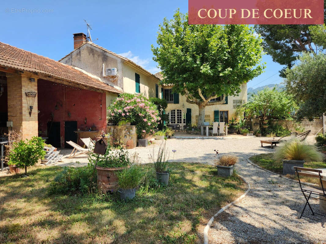 Maison à VACQUEYRAS