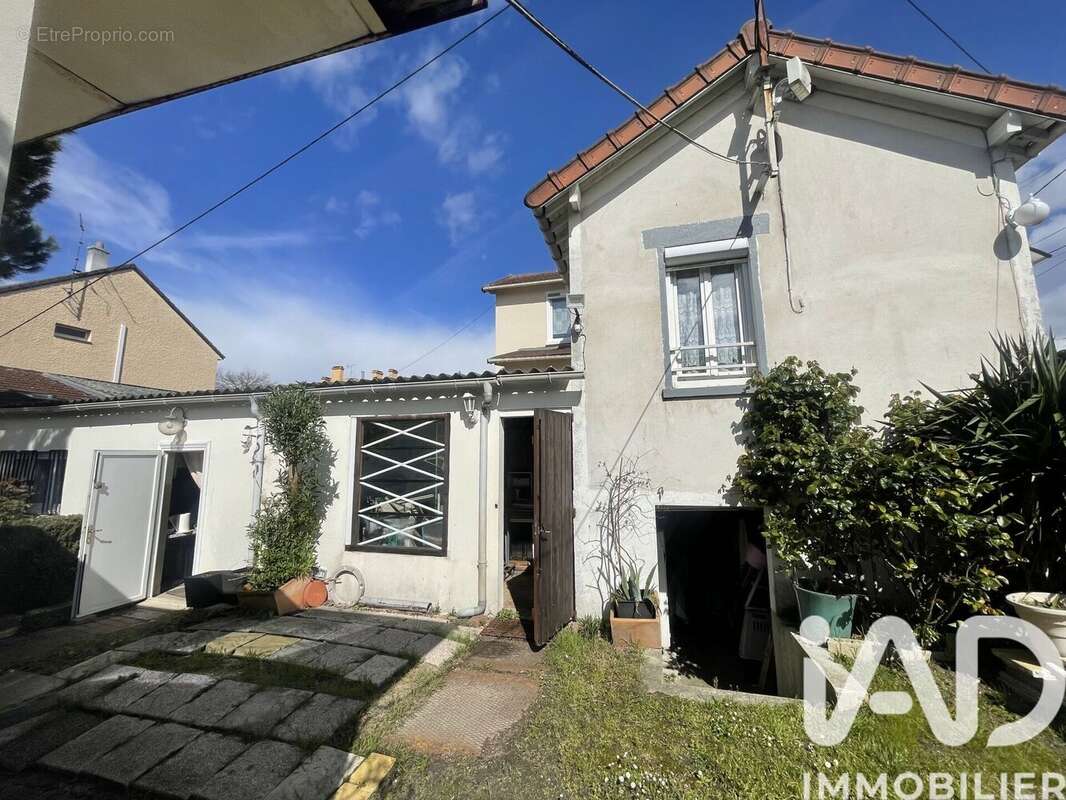 Photo 2 - Maison à BEAUCHAMP