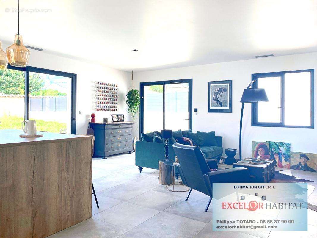 Maison à LA CHAPELLE-DE-GUINCHAY