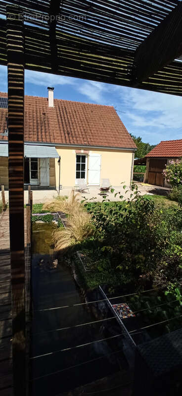 Maison à SAVIGNY-EN-SEPTAINE