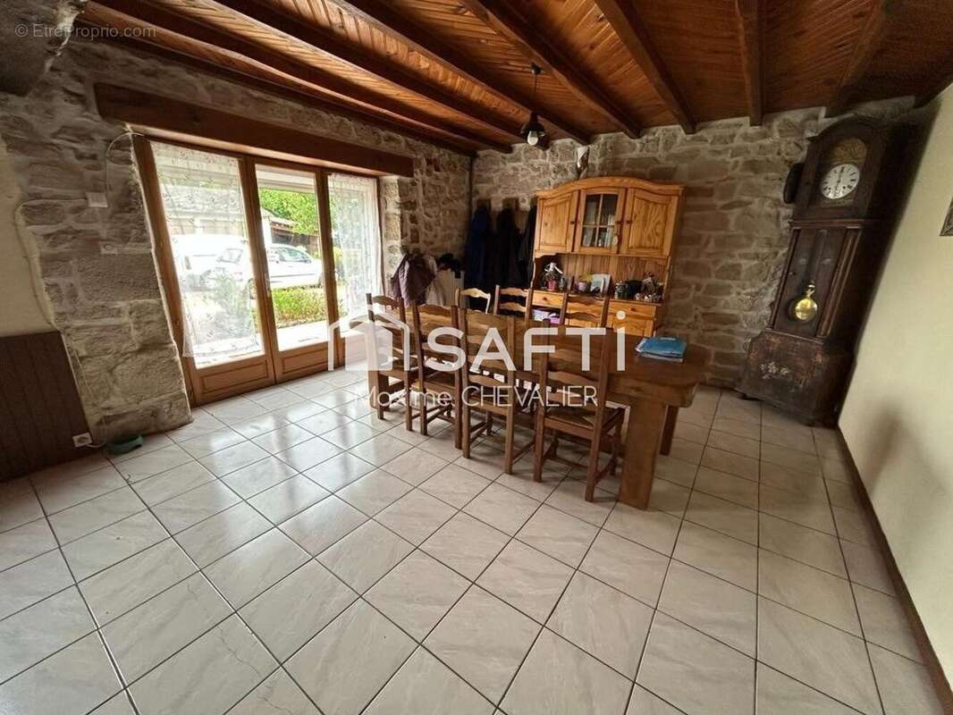 Maison 168 m² à Vicq-Exemplet  - photo 8