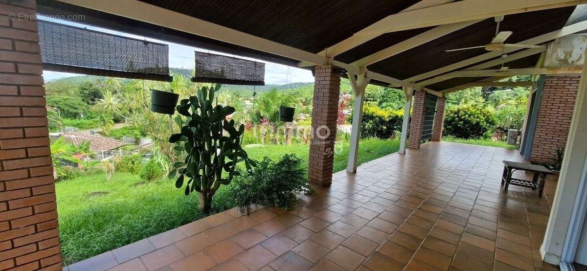 Maison à REMIRE-MONTJOLY