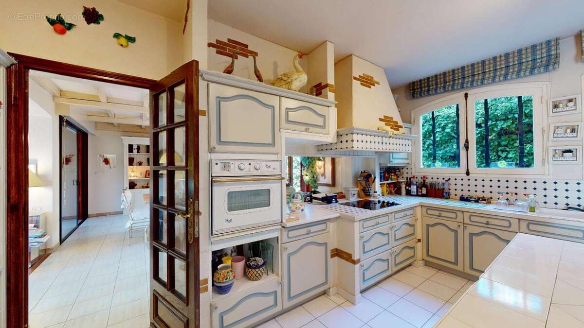 Maison à SAINT-SERNIN-SUR-RANCE