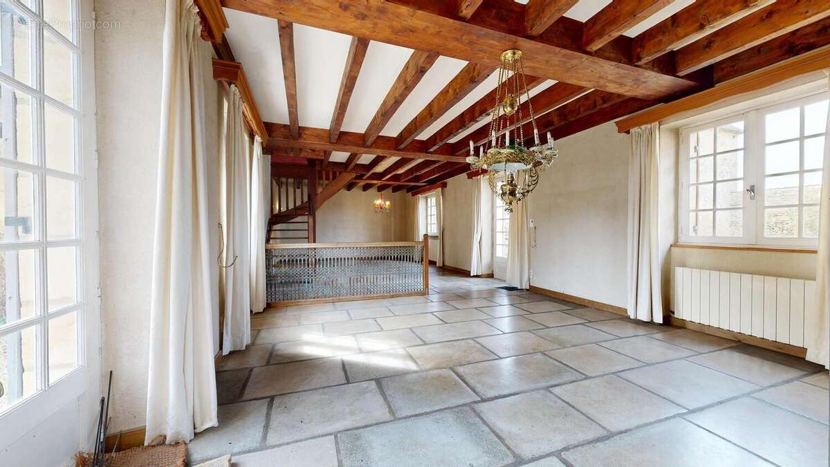 Bel ensemble ancien  de deux maisons avec piscine dans un lieu privilégié - photo 20