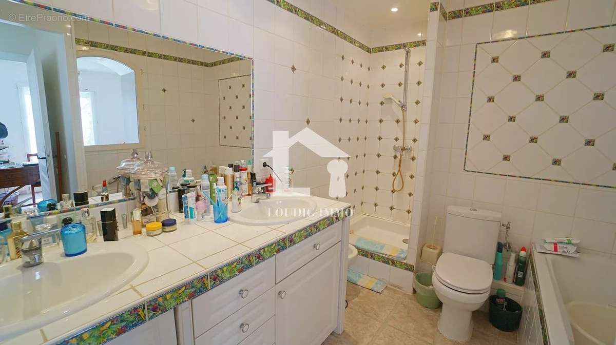 Maison à TOURRETTES-SUR-LOUP