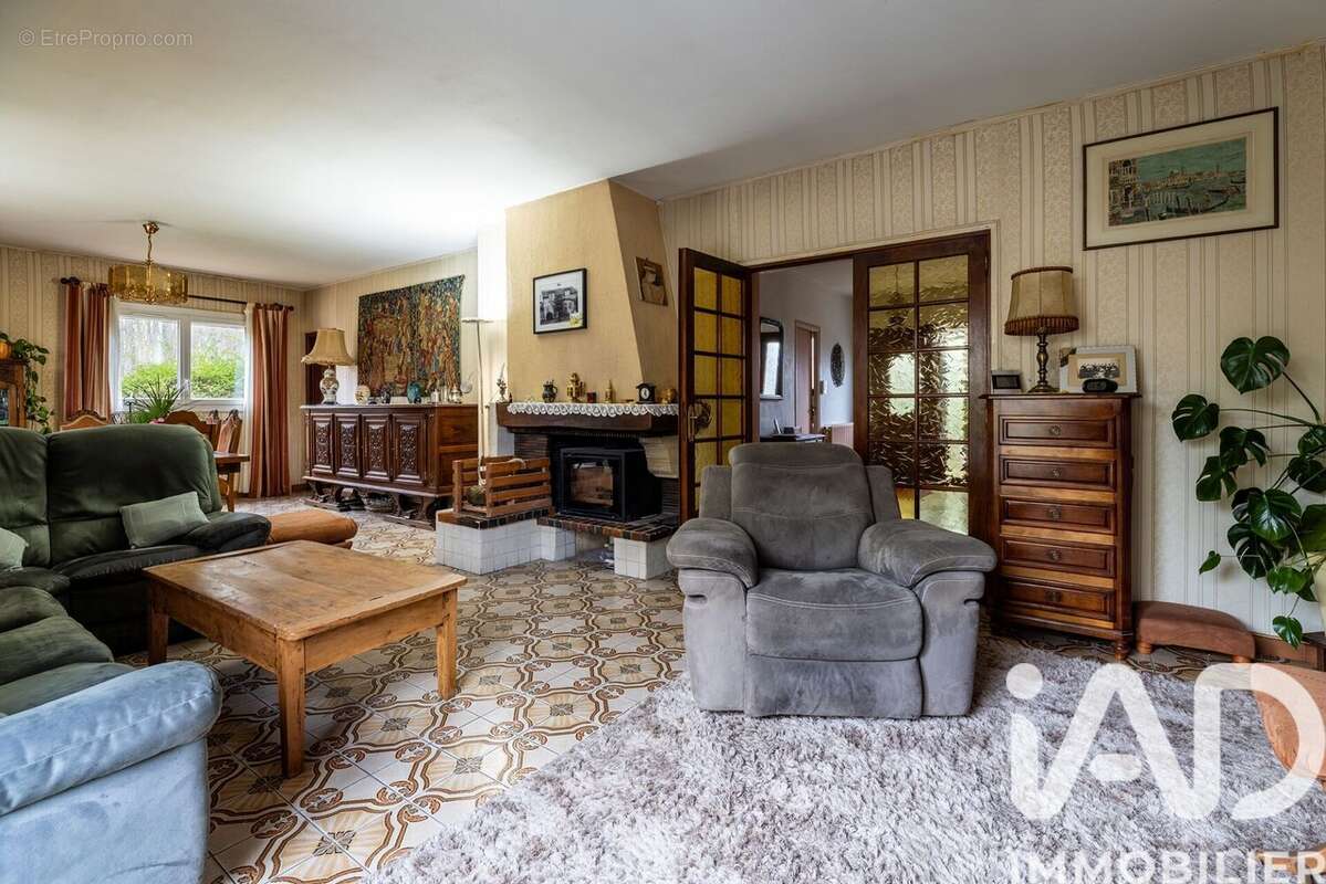 Maison 258 m² à Osny  - photo 3