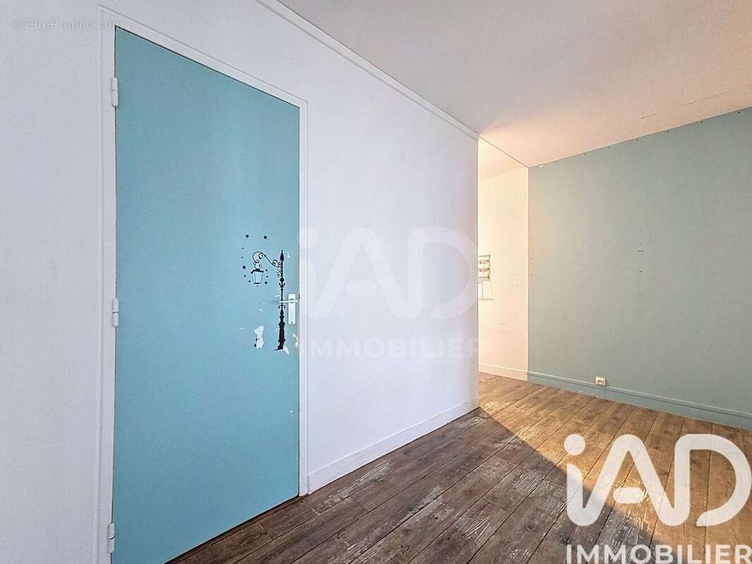 Photo 4 - Appartement à COURBEVOIE