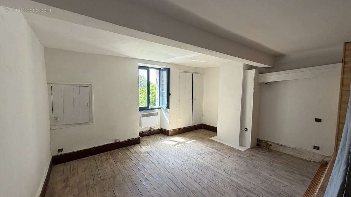 Maison à SAINT-CLAR